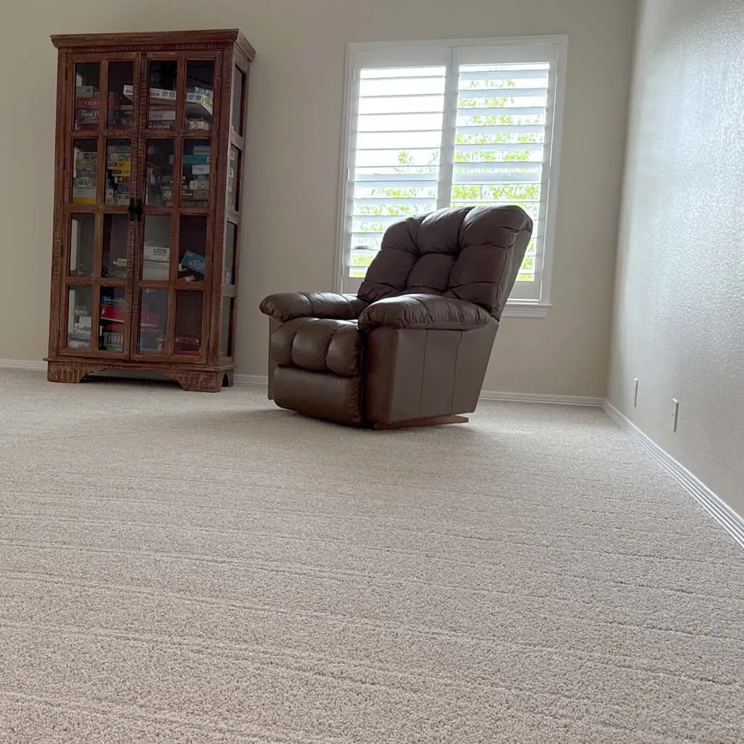 Shaw Floors Break Away (Solid) carpet in the color Ecru installed by the experts at Flooring Direct DFW in Southlake, Texas